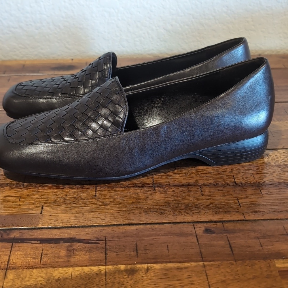 NIB Faded Glory Brown Loafers Size 6 - New In Box - Picture 8 of 11